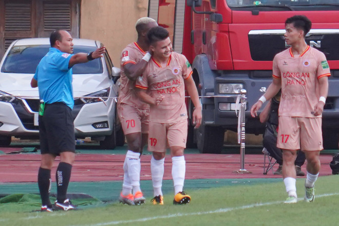 Thắng đậm Viettel, Công an Hà Nội tiến sát ngôi vương V-League ảnh 6