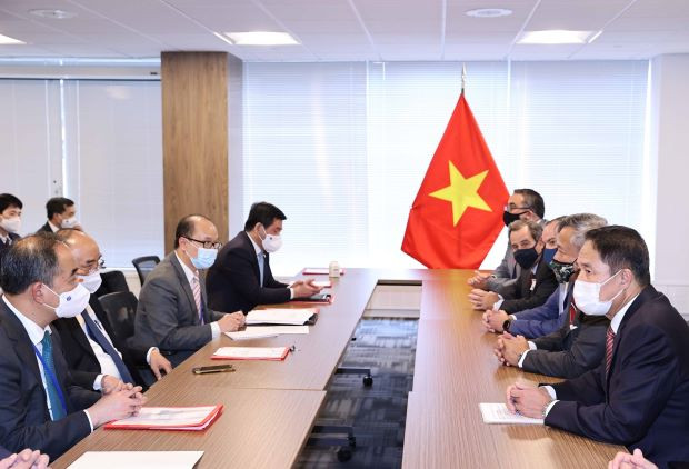 Chủ tịch nước Nguyễn Xuân Phúc tiếp Tập đoàn Macquaire, JP Morgan, Bechtel, GE, McDermontt. (Ảnh: Thống Nhất/TTXVN) Chủ tịch nước Nguyễn Xuân Phúc tiếp các hiệp hội, nhà đầu tư Hoa Kỳ ảnh 2
