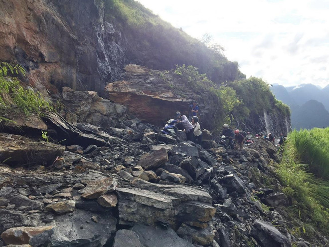 Hà Giang: Nhiều tuyến đường giao thông bị sạt lở do mưa lũ ảnh 1