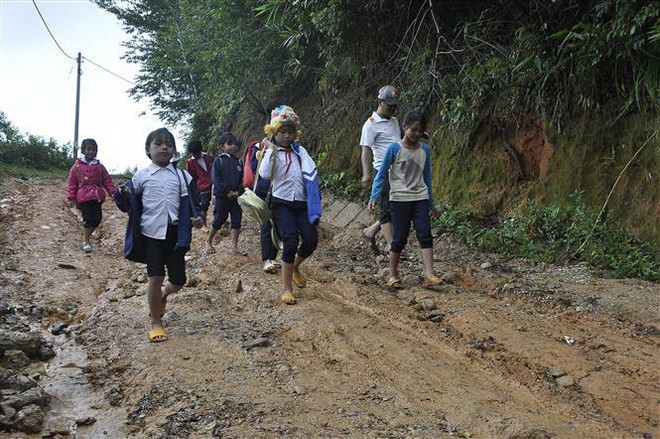 Chưa vào cao điểm mưa lũ, huyện Tu Mơ Rông đã sạt lở nặng ảnh 1