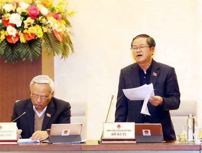 Phó Chủ tịch Quốc hội Đỗ Bá Tỵ phát biểu. (Ảnh: Trọng Đức/TTXVN) Đề xuất phương án tăng tỷ lệ đại biểu Quốc hội chuyên trách ảnh 1