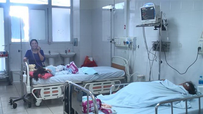 Vụ trẻ mầm non nghi bị ngộ độc: Còn 21 cháu đang được theo dõi ảnh 1