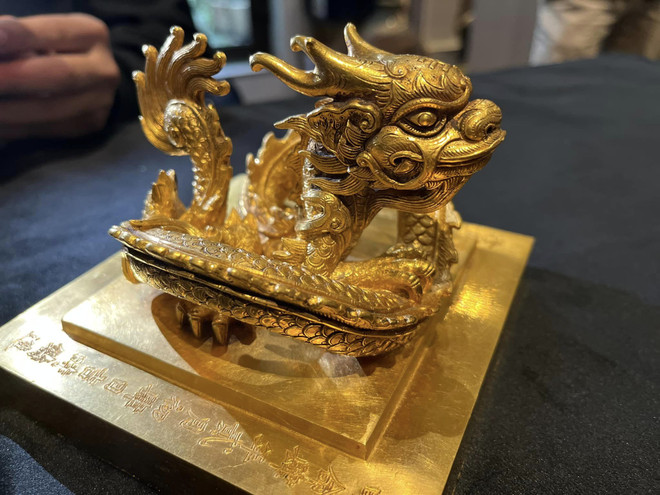 Xác minh thông tin hai cổ vật triều Nguyễn sắp được đấu giá tại Pháp ảnh 1