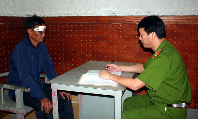 Bắt giữ hai anh em ruột mua bán heroin trên bến xuồng sông Đà ảnh 1