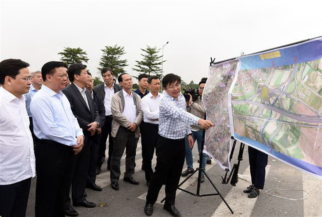 Bí thư Thành ủy Hà Nội khảo sát thực địa dự án đường Vành đai 4 ảnh 1