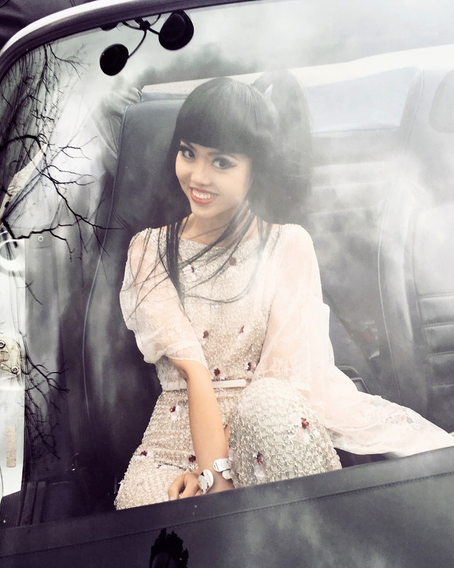 Hậu trường nóng bỏng của siêu mẫu Jessica Minh Anh tại Paris ảnh 12