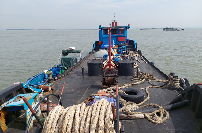 Tạm giữ tàu vận chuyển 35.000 lít dầu DO không rõ nguồn gốc ảnh 1
