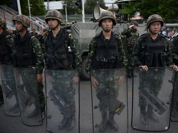 Chính quyền quân sự Thái Lan cấm biểu tình phản đối đảo chính ảnh 1