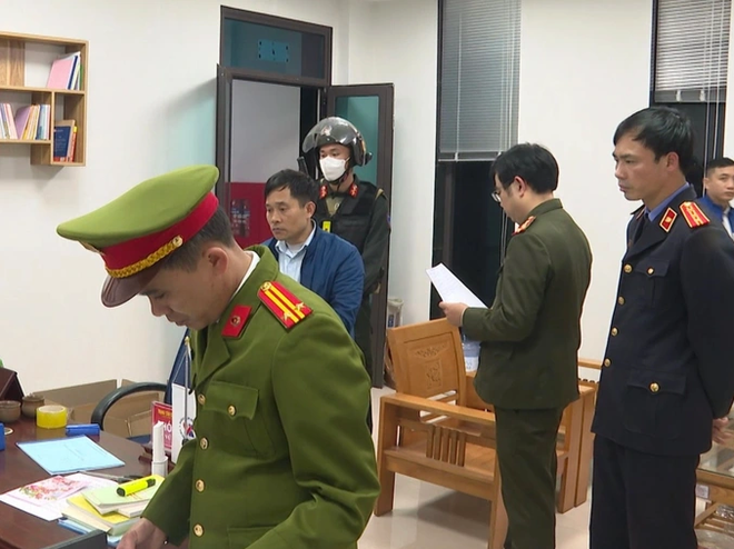 Phú Thọ: Khởi tố Giám đốc Trung tâm đăng kiểm xe cơ giới số 19-01V ảnh 1