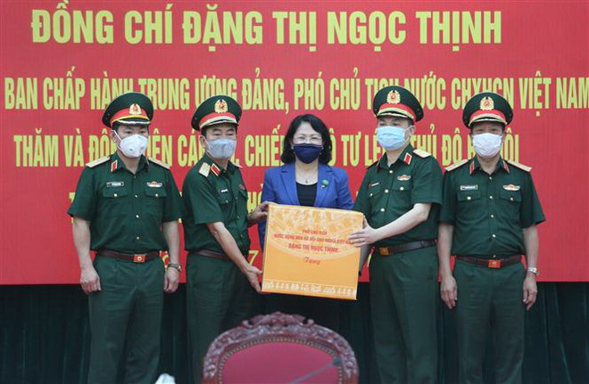 Phó Chủ tịch nước thăm, động viên cán bộ, chiến sỹ Bộ Tư lệnh Thủ đô ảnh 1