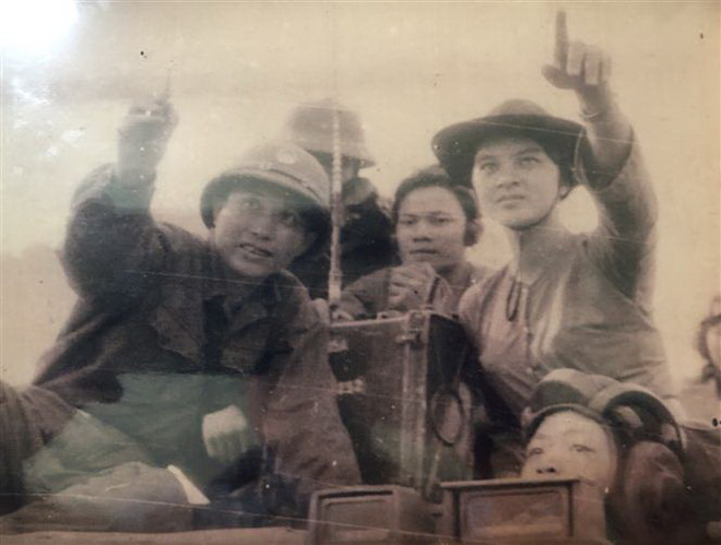 Chuyện về cô gái ngồi xe tăng dẫn bộ đội tiến vào giải phóng Sài Gòn ảnh 1