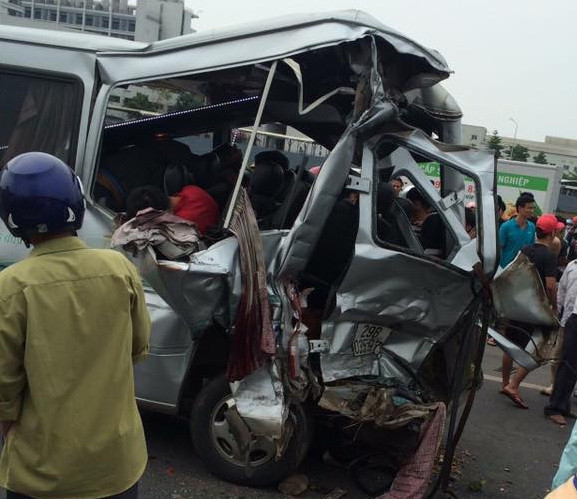 Tai nạn trên cao tốc Hà Nội-Bắc Giang làm nhiều người thương vong ảnh 1