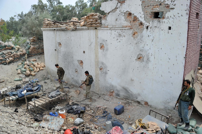 Không kích tiêu diệt 19 tay súng IS tại miền Đông Afghanistan ảnh 1