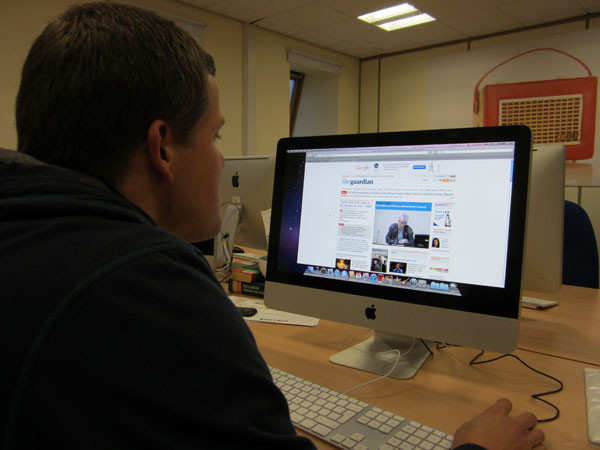 Số độc giả trả phí của The Guardian tăng gấp 10 lần trong năm qua ảnh 2