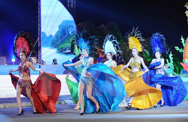 Carnaval Hạ Long 2016 không tổ chức lễ hội đường phố. (Ảnh minh họa - Nguồn: TTXVN) Các sự kiện nổi bật của ngành du lịch trong năm 2016 ảnh 5