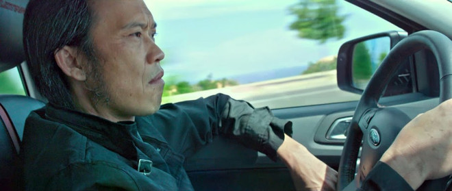 Nghệ sỹ Hoài Linh “chất lừ” trên môtô phân khối lớn trong phim mới ảnh 1