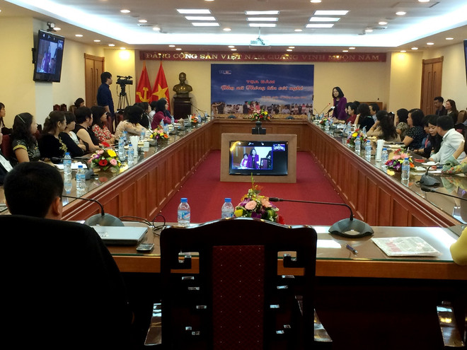 Bà Trương Thị Mai: Đừng đặt gánh nặng lên vai phụ nữ hiện đại ảnh 1