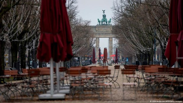 Dịch COVID-19: Tây Ban Nha dỡ lệnh tình trạng khẩn cấp ảnh 1