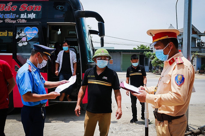 Điện Biên: Lập 4 chốt kiểm soát dịch trên các tuyến quốc lộ trọng yếu ảnh 1