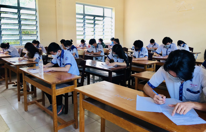 Cần Thơ: 10.000 học sinh lớp 12 hoàn tất khảo sát chất lượng sớm ảnh 1