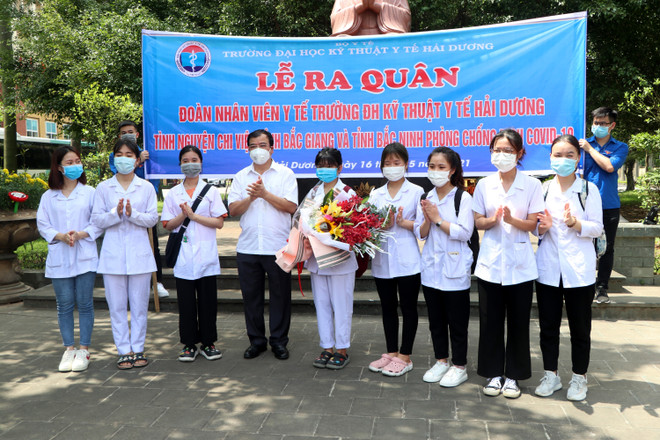 ĐH Kỹ thuật Y tế Hải Dương chi viện Bắc Ninh, Bắc Giang chống dịch ảnh 1