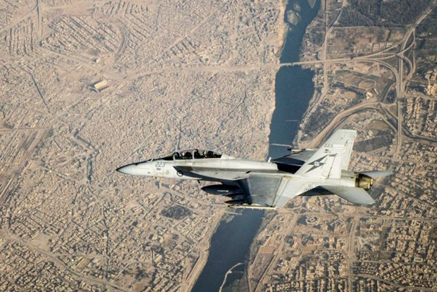Mỹ triển khai nhiều máy bay chiến đấu F-18 tới Saudi Arabia ảnh 1