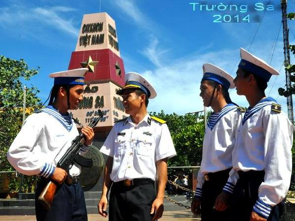 Giải Báo chí quốc gia 2013: Hành trình từ ngòi bút đến trái tim ảnh 1