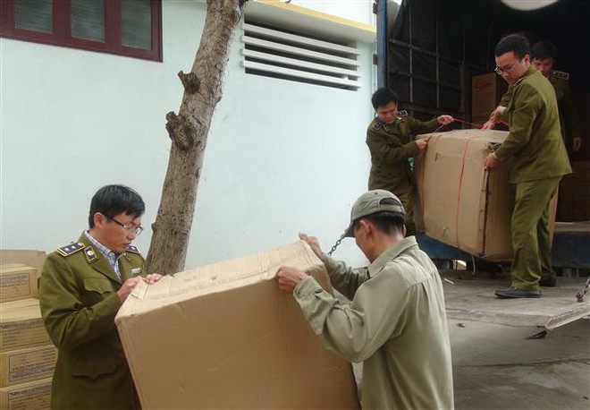 Quảng Bình: Phát hiện, thu giữ nhiều đồ chơi trẻ em nguy hiểm ảnh 1