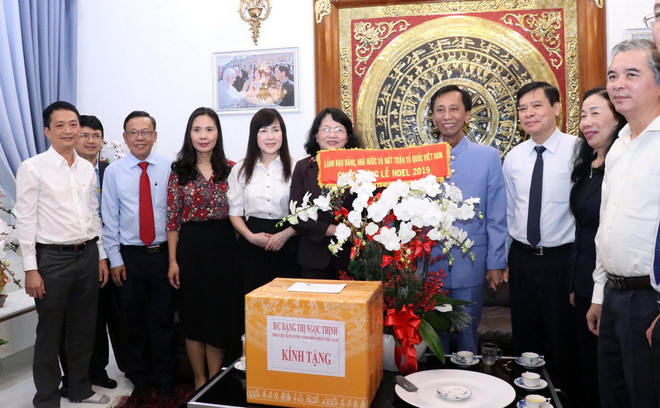 Phó Chủ tịch nước chúc mừng Giáng sinh tại Thành phố Hồ Chí Minh ảnh 1