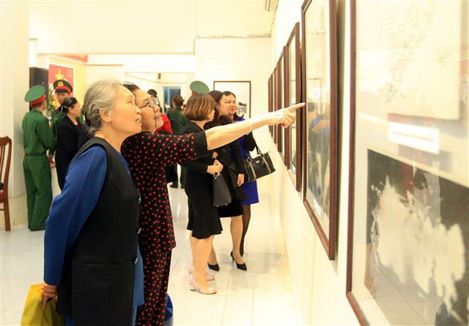 Hải Phòng: Triển lãm ảnh kỷ niệm 75 năm thành lập Quân đội nhân dân ảnh 1