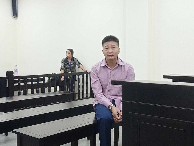 Phạt tù đối tượng đâm xe vào người bán hàng vì cho rằng vợ bị bắt nạt ảnh 1