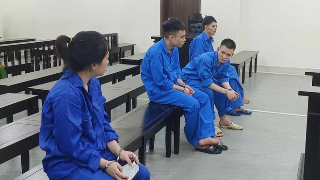 Hà Nội: Phạt tù nhóm đối tượng cướp tiền của người nước ngoài ảnh 1