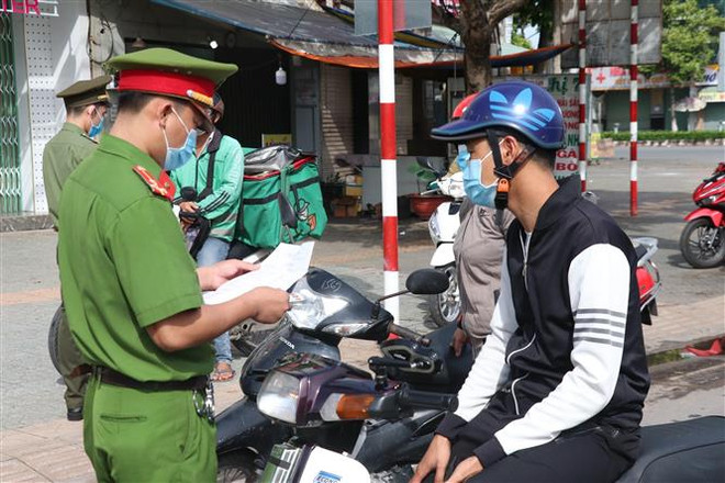Đảm bảo hàng hóa phục vụ người dân trong thời gian giãn cách ảnh 1