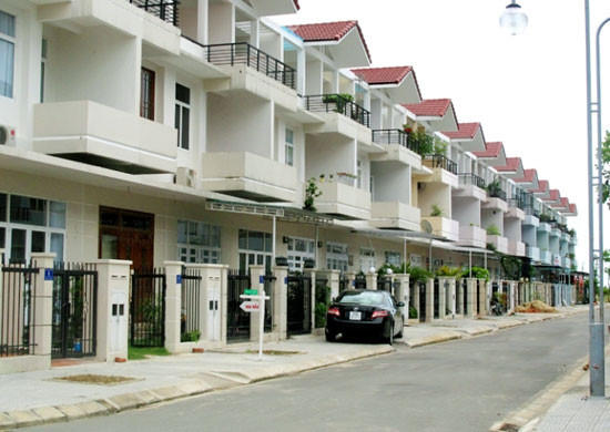 Ảnh minh họa. (Nguồn: Kinhtedothi.vn) Giá nhà liền thổ tại Thành phố Hồ Chí Minh vẫn tăng 13% dù COVID-19 ảnh 1