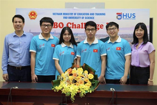 Bốn thí sinh dự thi Olympic Sinh học Quốc tế năm 2021 đều đoạt huy chương. (Ảnh: TTXVN phát) Học sinh Việt Nam đạt thành tích xuất sắc tại Olympic Sinh học quốc tế ảnh 1