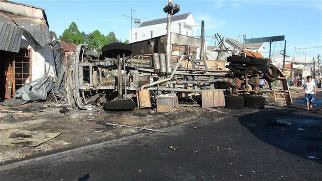 Vụ cháy xe bồn tại Bình Phước: Tài xế đang được điều trị tích cực ảnh 1