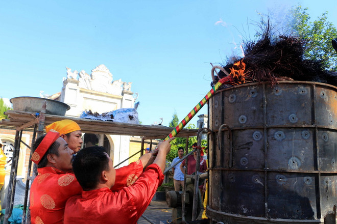 Nghệ An: Lễ đúc súng thần công kính dâng Hoàng đế Quang Trung ảnh 1