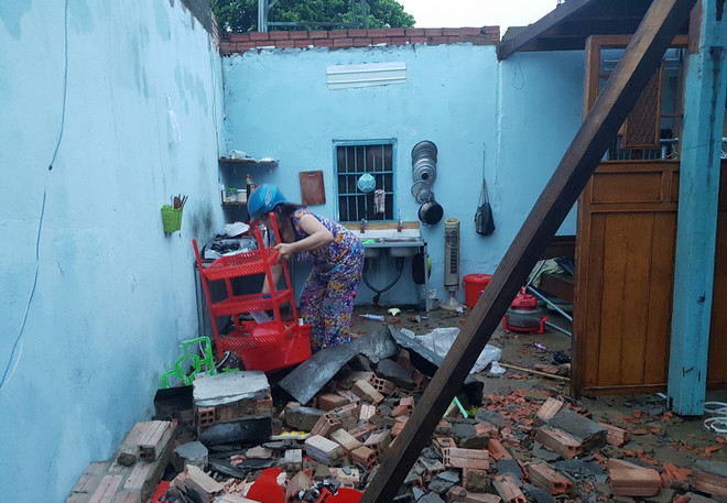 Lâm Đồng: Lốc xoáy làm 4 người bị thương, hơn 20 căn nhà bị tốc mái ảnh 1