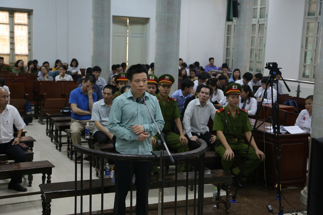 Đại án OceanBank: Hà Văn Thắm xin được nhận tội thay cho cấp dưới ảnh 1