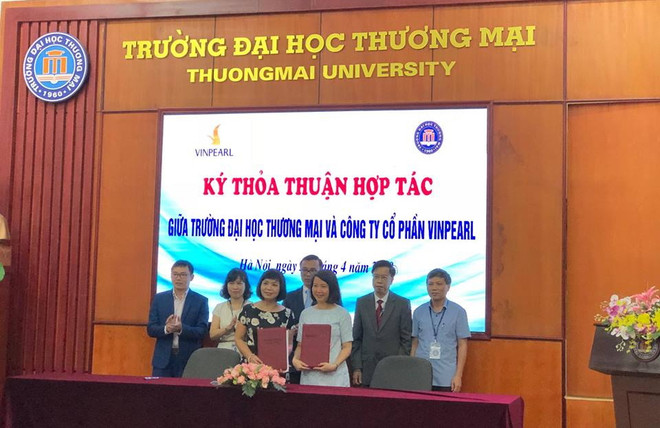 Lễ ký thỏa thuận hợp tác. (Nguồn: Vietnam+) Sinh viên Đại học Thương Mại sẽ được thực tập ở môi trường chuẩn 5 sao ảnh 1