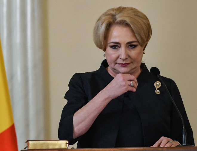 Thủ tướng Romania Viorica Dancila. (Nguồn: AFP/TTXVN) Thủ tướng Romania từ chối từ chức theo yêu cầu của Tổng thống ảnh 1