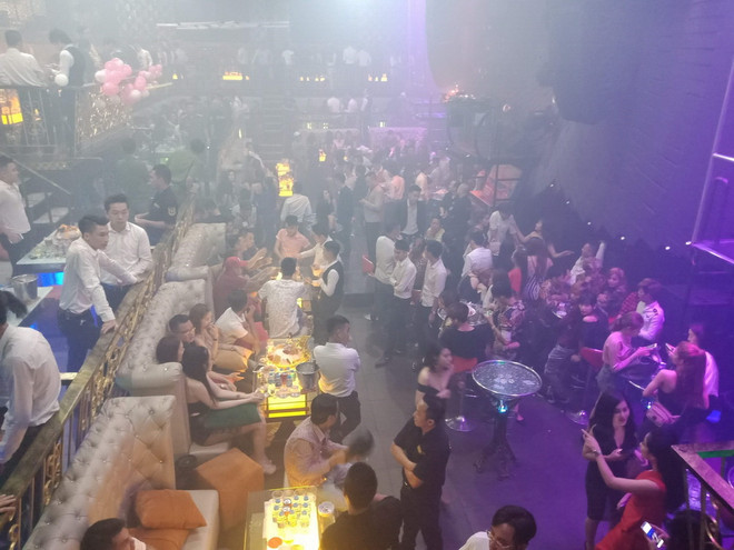 Phát hiện hàng chục dân chơi có biểu hiện 'phê ma túy' trong quán bar ảnh 1