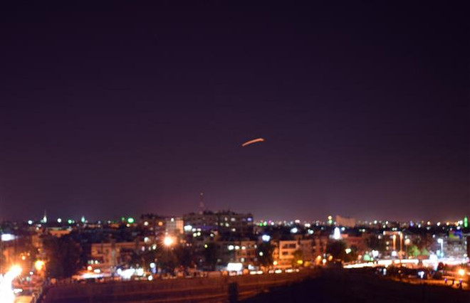 Sân bay Aleppo của Syria lại bị Israel tấn công bằng tên lửa ảnh 1