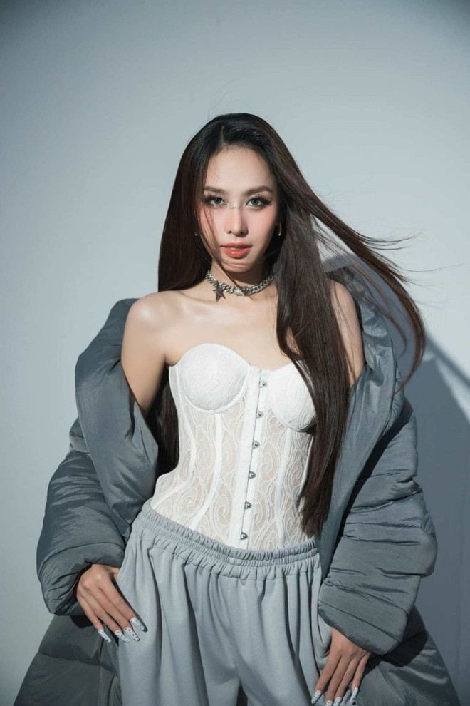NGOC HANG LOOK 1 (4).jpg