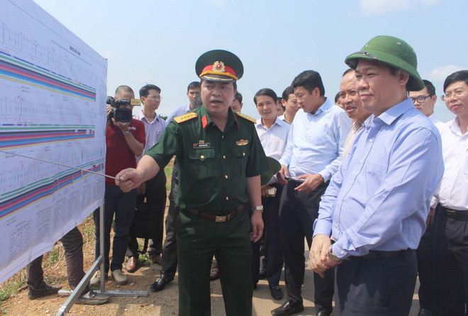 Phó Thủ tướng Vương Đình Huệ thị sát Nhà máy lọc hóa dầu Nghi Sơn ảnh 1