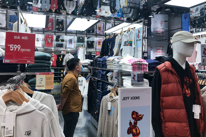 Black Friday 2022: Bùng nổ khuyến mãi, người mua 'thăm dò' thị trường ảnh 3