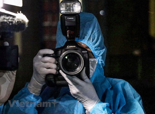 Nhà báo chống tham nhũng: Tự bảo vệ mình trước cám dỗ và hiểm nguy ảnh 2