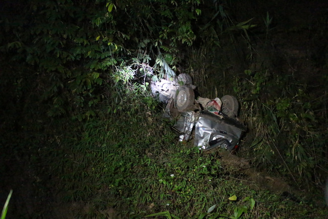 Xe khách lao xuống vực làm 3 người chết, 8 người bị thương nặng ảnh 1