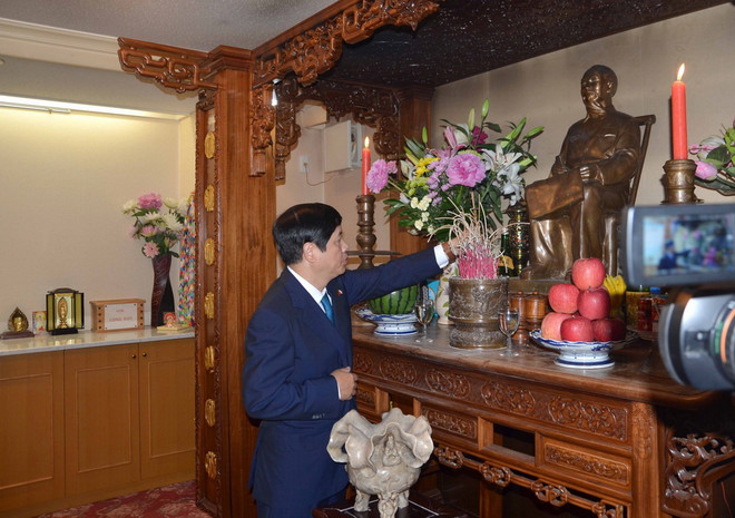 Hoạt động kỷ niệm ngày sinh Bác Hồ tại Singapore, Nhật Bản và Nga ảnh 2