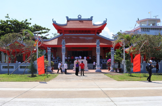 Kỷ niệm 128 năm ngày sinh Chủ tịch Hồ Chí Minh tại Trường Sa ảnh 2